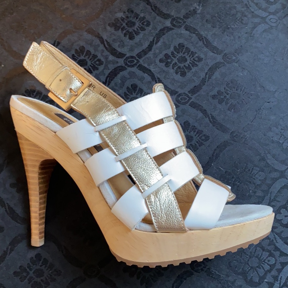 🆕 PILAR ABRIL Designer Platform Heels…Metallic Silver & White… NWOT! Size 6 1/2